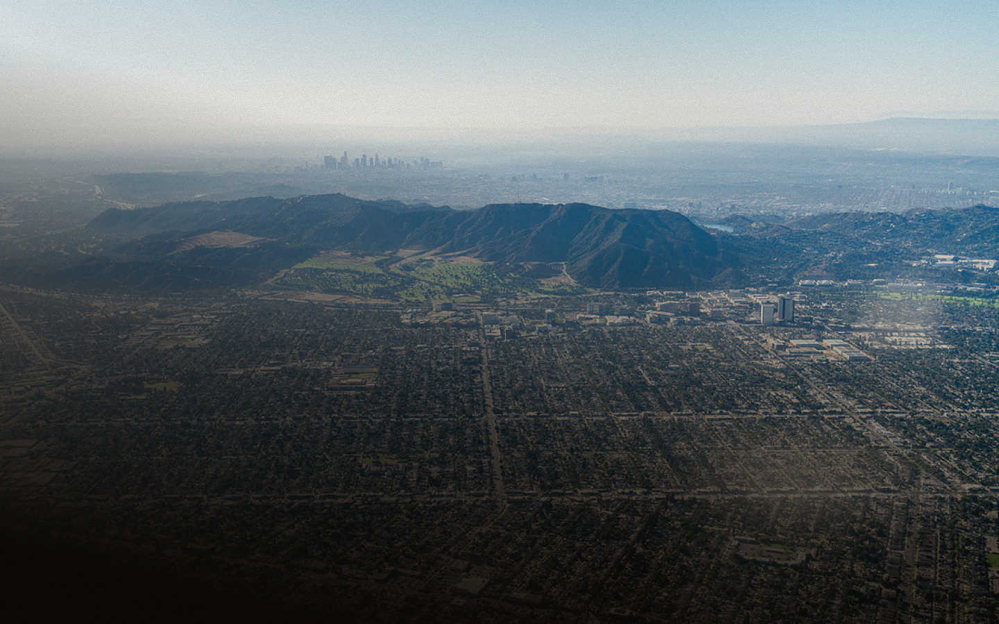 Terran Robotics — KI-gesteuerter Adobe-Bau